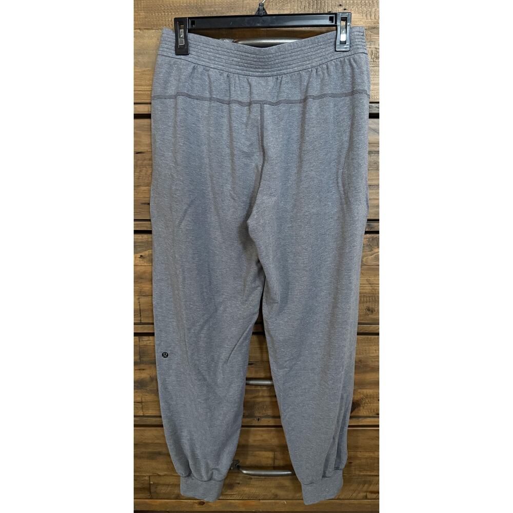 Lululemon Joggers Women's Sz 8 Gray Knit Cuffed Sweat Lounge - Picture 2 of 6